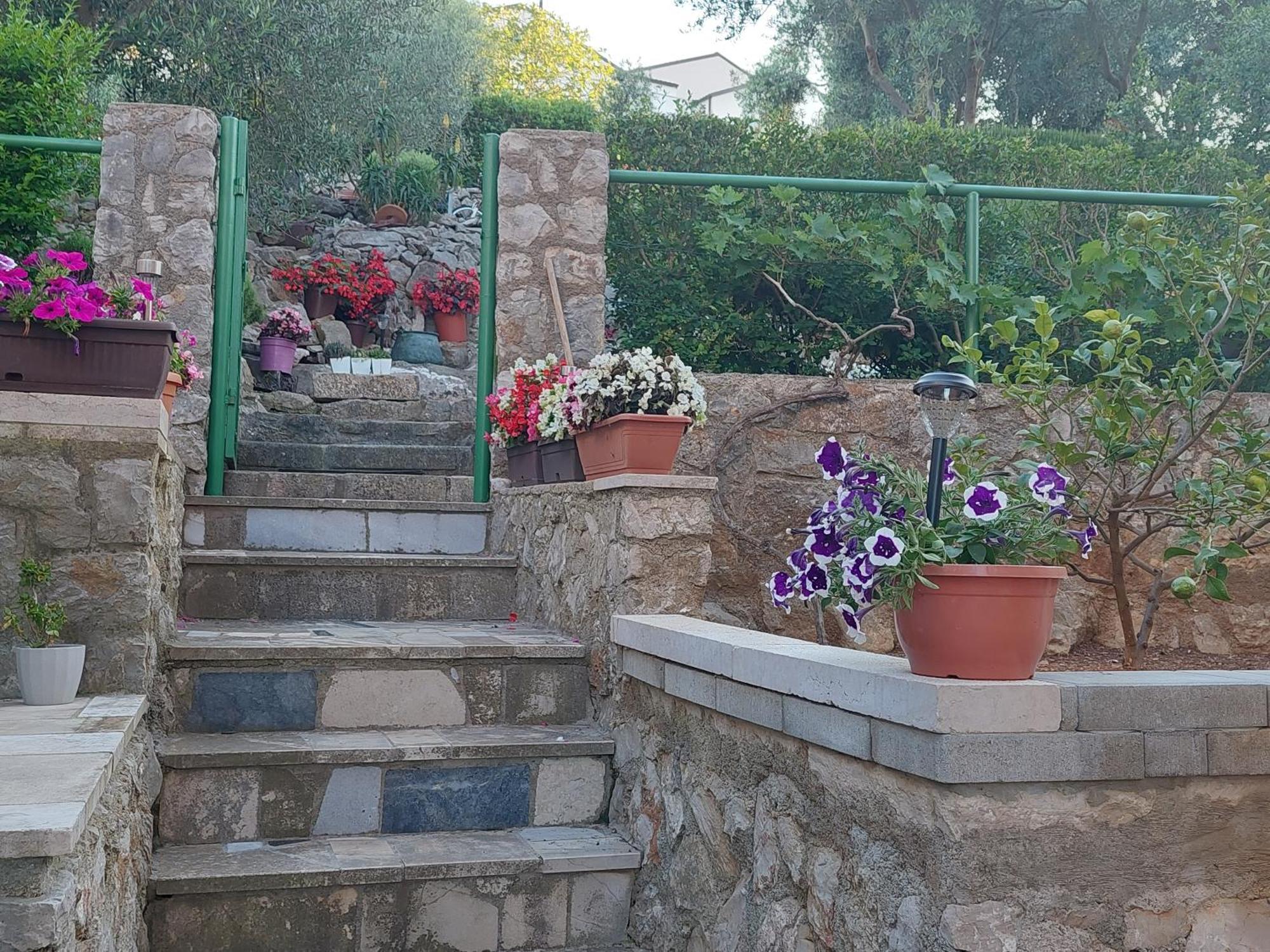 Apartments Suncica Mali Lošinj Exterior foto
